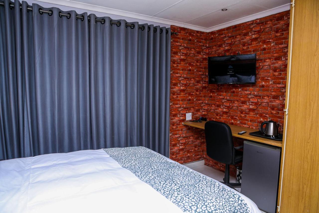 Delux Guesthouse Volksrust المظهر الخارجي الصورة