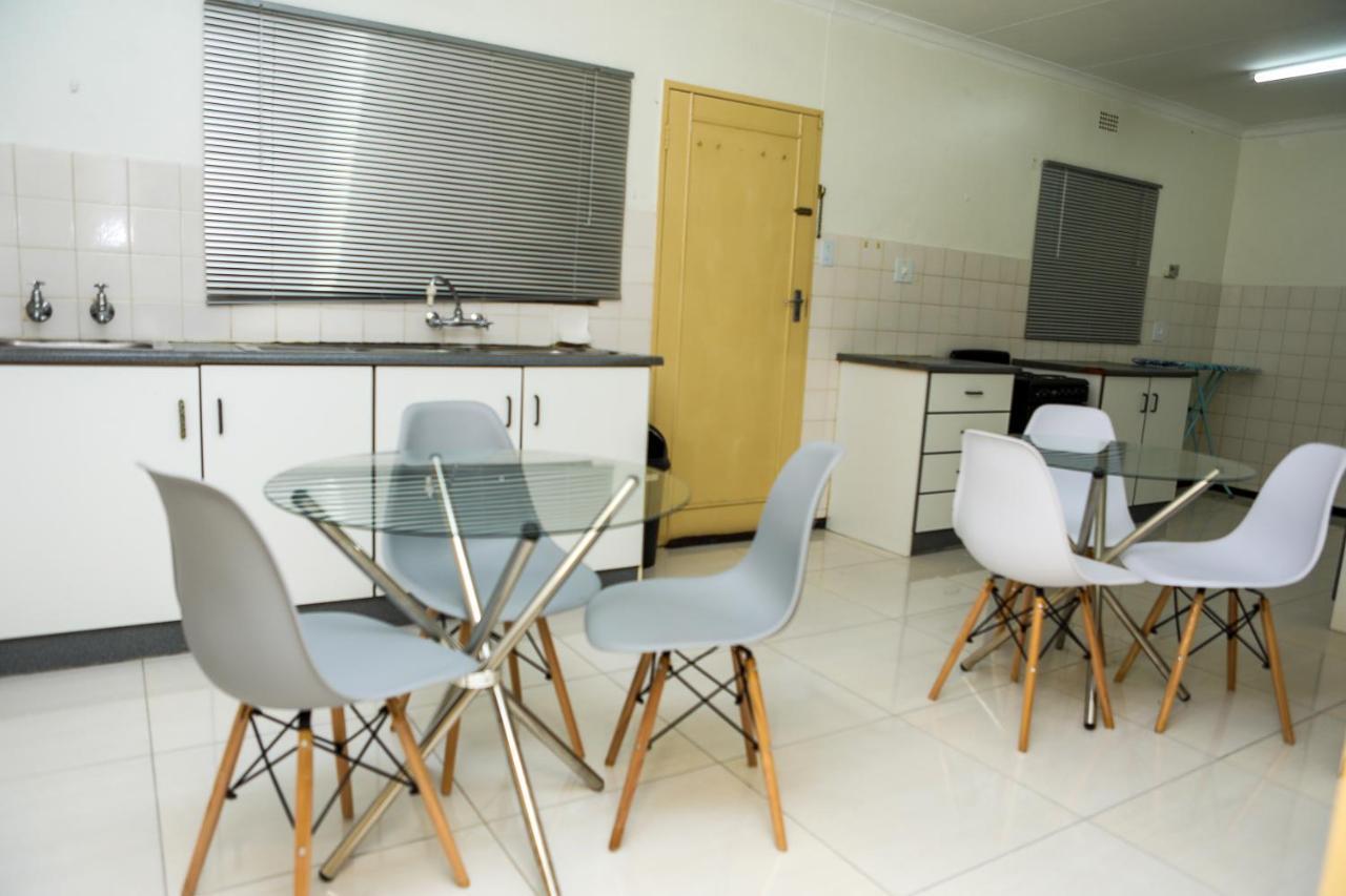 Delux Guesthouse Volksrust المظهر الخارجي الصورة